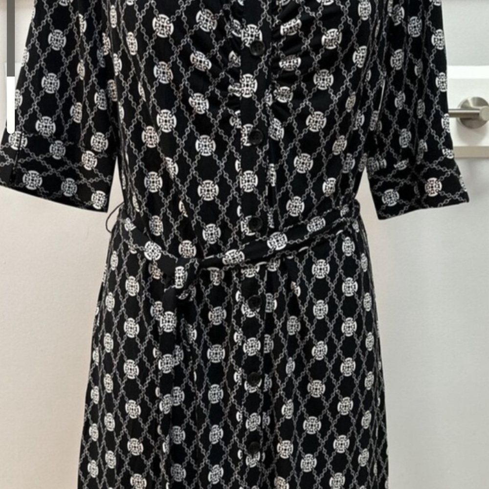 Laundry Dress excellent condition back & white details size 10 comes with belt - Picture 2 of 6